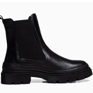 Rokynori Black Leather Chelsea Ankle Boots